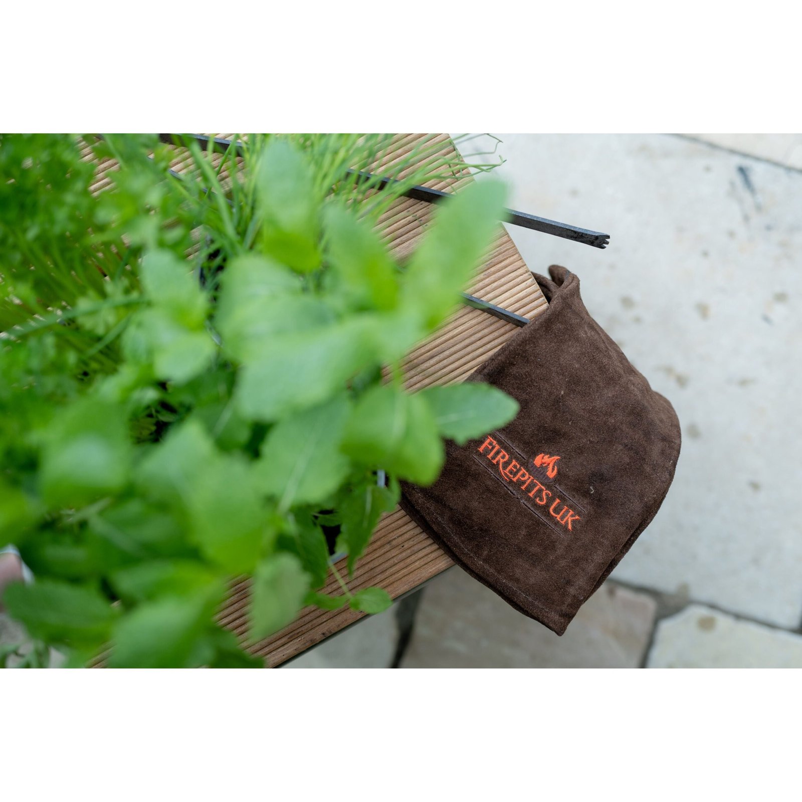 Firepits UK Brown Fire Pit BBQ Gloves GLV2 - Image 3