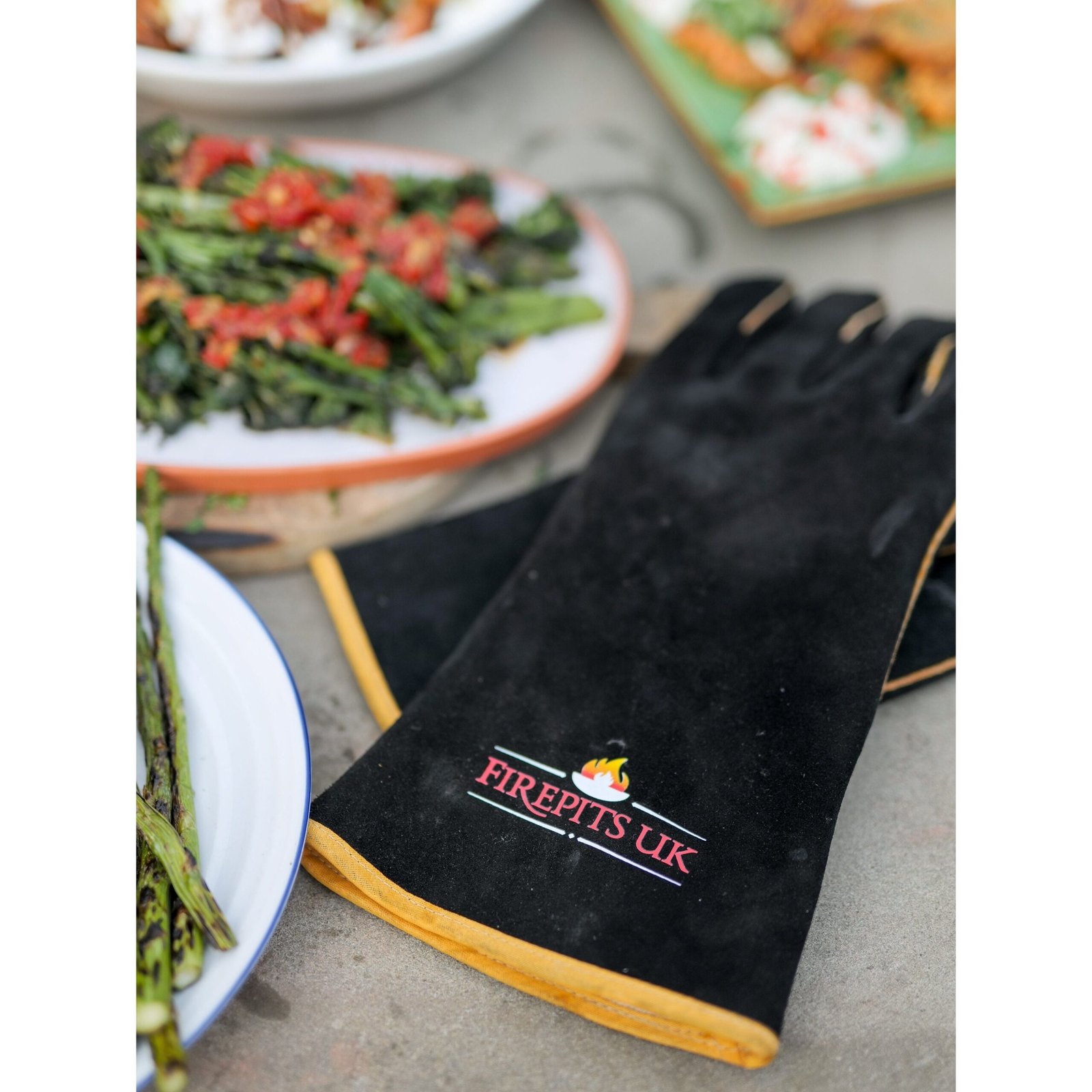 Firepits UK Black Fire Pit BBQ Gloves GLV1 - Image 3