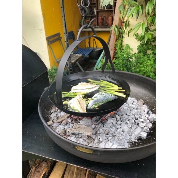 Firepits UK Flat Bottomed Hanging Skillet Pan FBS1